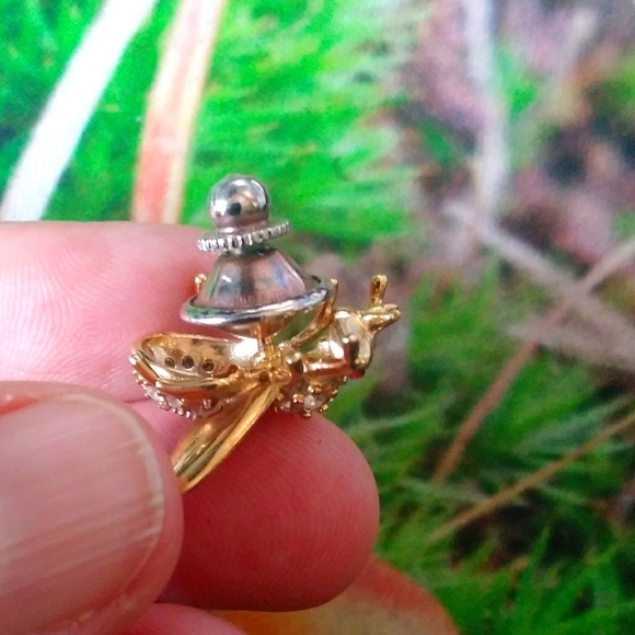🌙Vintage Krementz Fly Pin - Picture 4 of 10